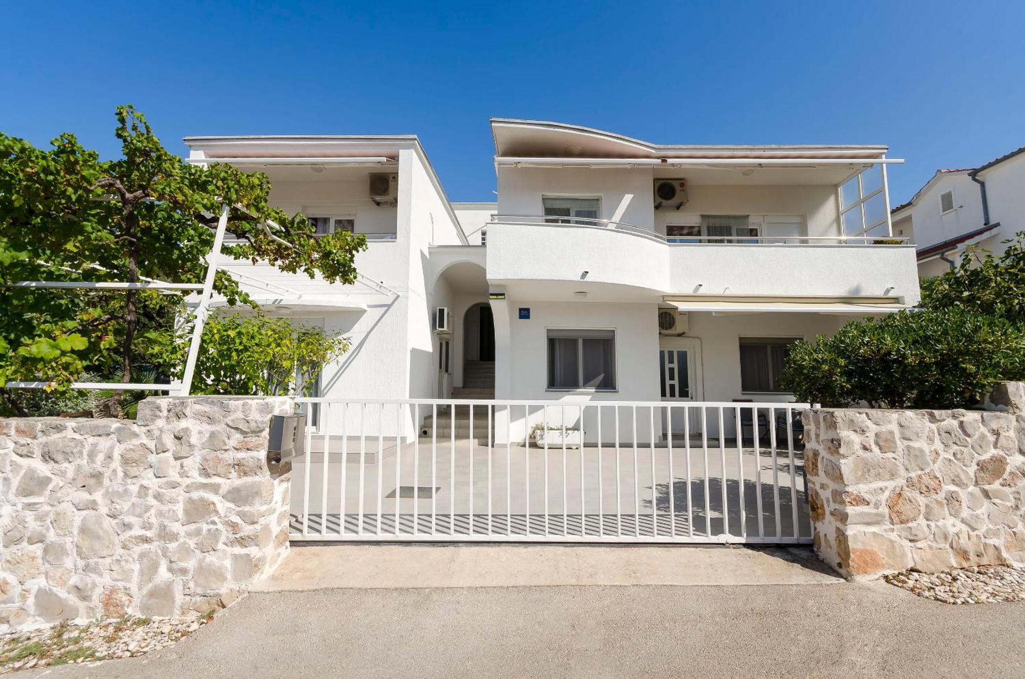 Apartments Danica ティスノ エクステリア 写真